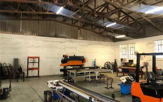 550 m² Industrial space in Deal Party