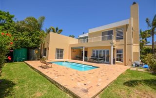 4 Bedroom House in Rosendal