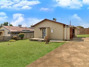 2 Bed House in Bosmont