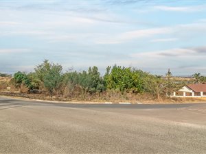 1432 m² Land available in Wilro Park