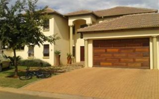 5 Bedroom House in Midfield Estate