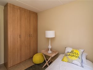 2 Bedroom Apartment in Mondeor