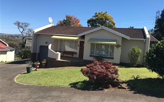 2 Bedroom Townhouse in Hayfields