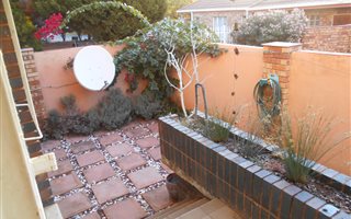 2 Bedroom Flat in Adamayview