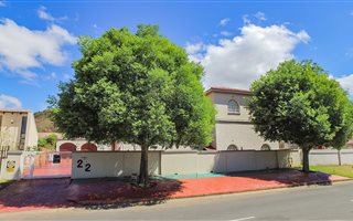 5 Bedroom House in Meredale