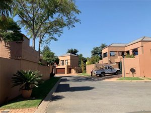 4 Bed House in Khyber Rock