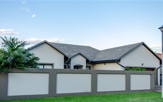 3 Bedroom House in Rose Acres Estate