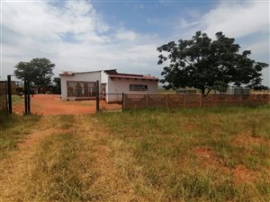 2560 ha Farm in Westonaria