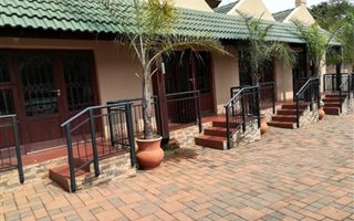 49 m² Commercial space in Clubview