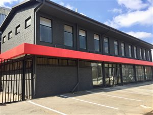 130 m² Commercial space in Wynberg