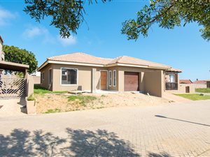2 Bed Townhouse in Dana Bay