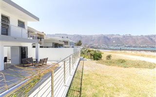 6 Bedroom House in Harbour Island
