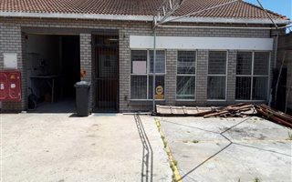 152 m² Commercial space in Montague Gardens