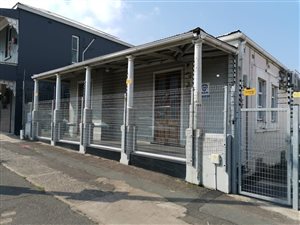 100 m² Commercial space in Windermere