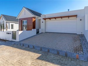 4 Bed House in Sitari