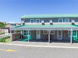 2 Bed Duplex in Kingswood