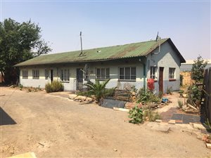 1810 m² Industrial space in Springs Central