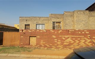 2 Bedroom House in Tembisa