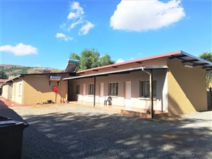 11 Bed House in Parktown Estate