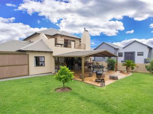 3 Bed House in Mooikloof Equestrian Estate