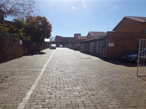 2 Bed Townhouse in Westdene