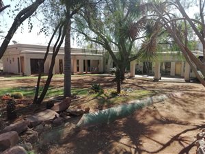 4 Bed House in Kameelfontein and surrounds