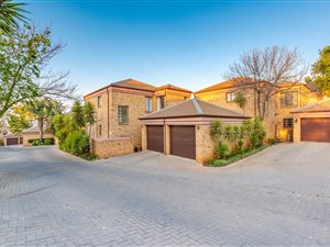 3 Bed Townhouse in Amorosa