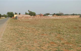 1296 m² Land available in Flamingo Park