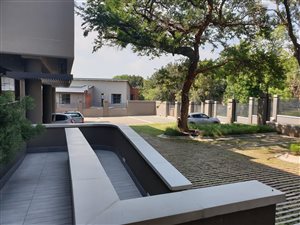 275 m² Commercial space in Menlo Park