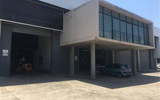 576 m² Industrial space in Briardene