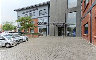 168 m² Office Space in Sunninghill