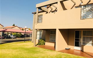 3 Bedroom Apartment in Constantia Kloof
