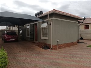 3 Bed House in Rosslyn