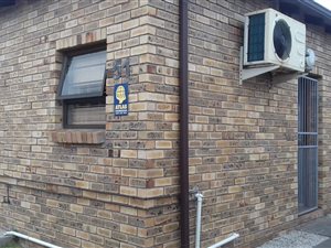 2 Bedroom Townhouse in South End