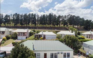 4 Bedroom House in Golden Hill