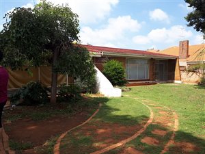 4 Bed House in Oberholzer