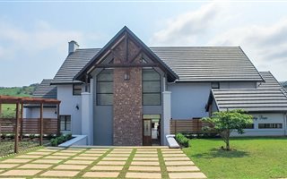 4 Bedroom House in Cotswold Downs Estate
