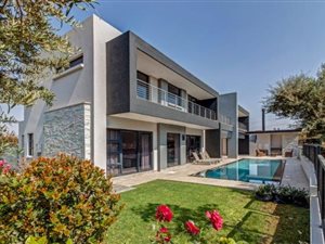 4 Bed House in Steyn City