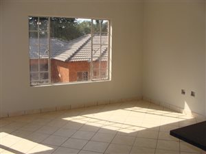 2 Bed Apartment in Sinoville