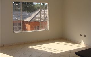 2 Bedroom Apartment in Sinoville