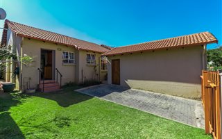 2 Bedroom Townhouse in Radiokop