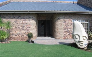 4 Bedroom House in Flamingo Park