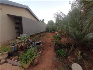 5 Bed House in East Lynne