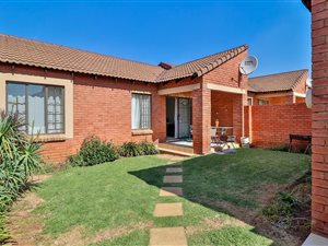 2 Bed Townhouse in Moreleta Park