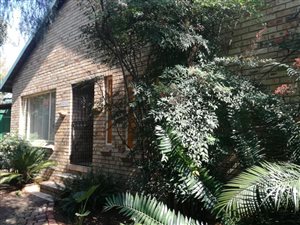 3 Bed House in Moreleta Park