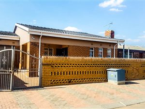 2 Bed House in Pimville