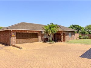3 Bedroom Simplex in Arboretum
