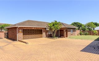 3 Bedroom Simplex in Arboretum