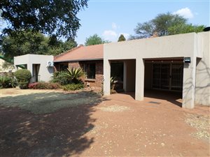 4 Bed House in Pierre van Ryneveld