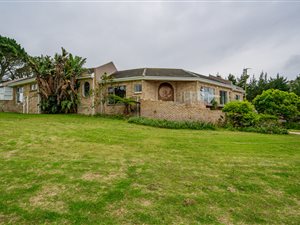 8.1 ha Farm in Seaview